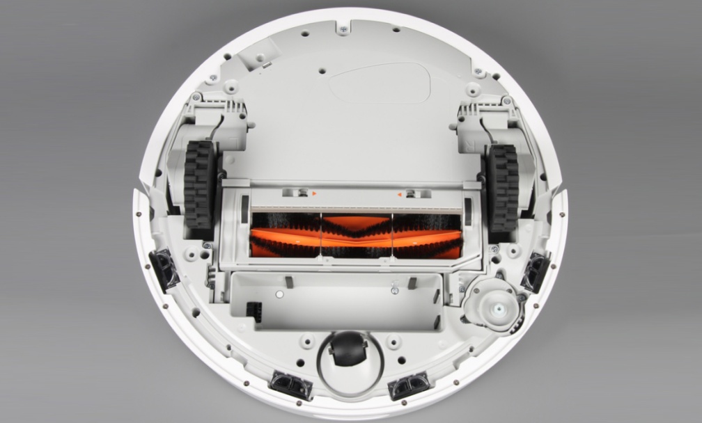 Лайфхаки с робот-пылесосом: Замена основной щетки робота-пылесоса